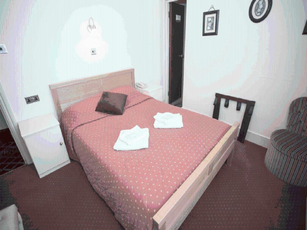 Oyo Ridgeway Hotel Chingford Habitación foto